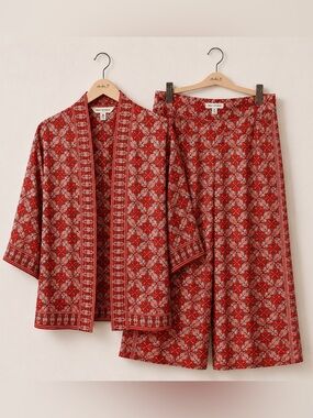 Max Studio Bohemian Red Oversized Floral Printed Two Piece Flowy Loungewear Set